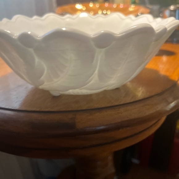 VTG Indiana Glass Company Serving Bowl Large 9"W x 3"H White Milk Glass Floral - Picture 1 of 5